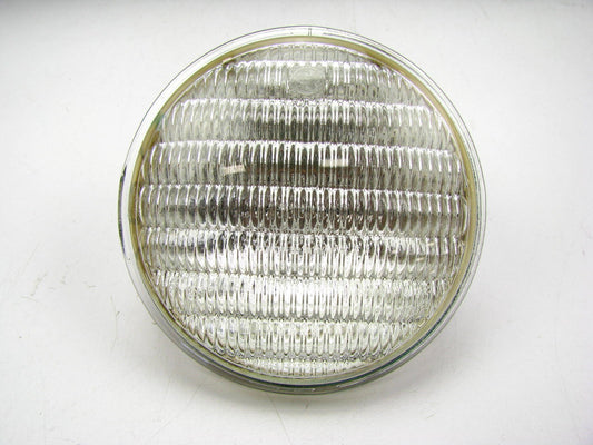 (12) WAGNER 4510 Sealed Beam Lamp Light Bulb PAR36 4.5'' 25 Watt 6 Volt 25W