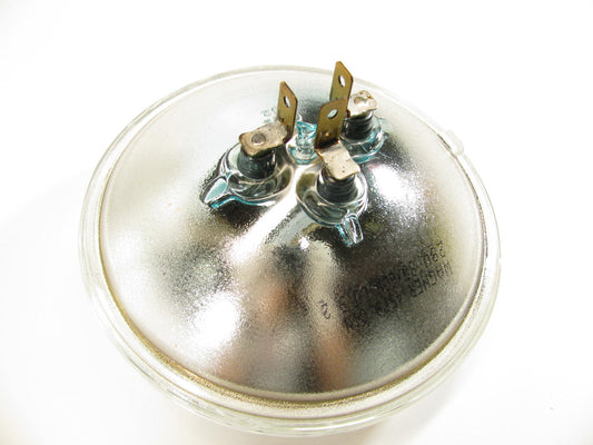 (2) Wagner 4579 Sealed Beam Headlamp Headlight Bulbs 28V 80W PAIR