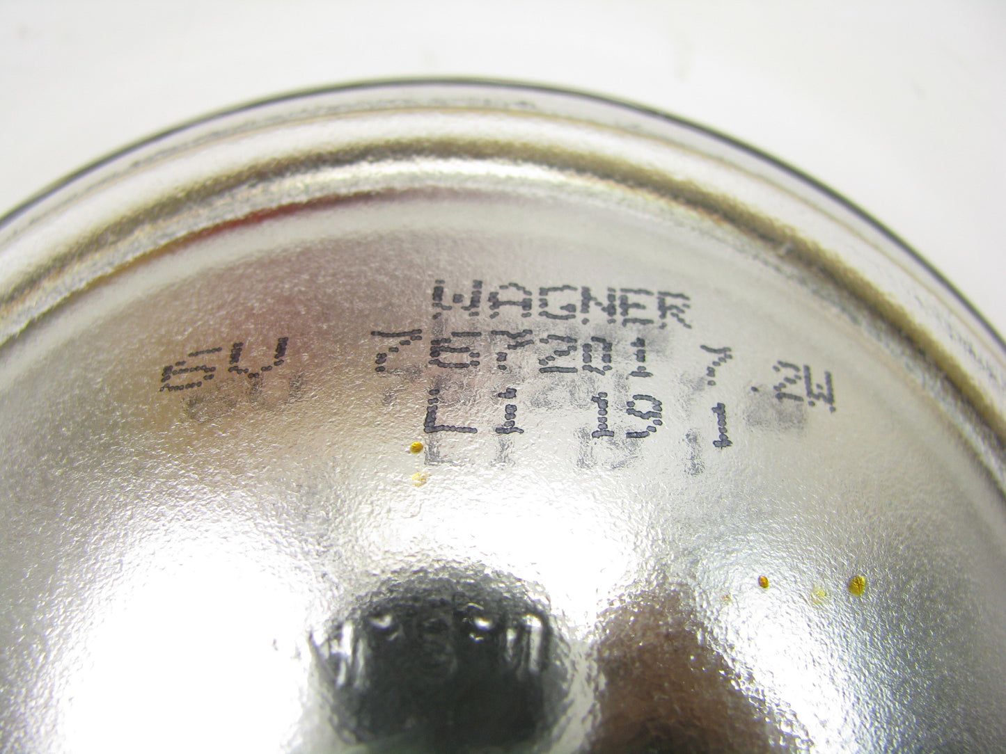 (1) Wagner 7672-1 PAR36 Sealed Beam Light Lamp Bulb - 6V 6 VOLTS, 7.2 Watts 7672