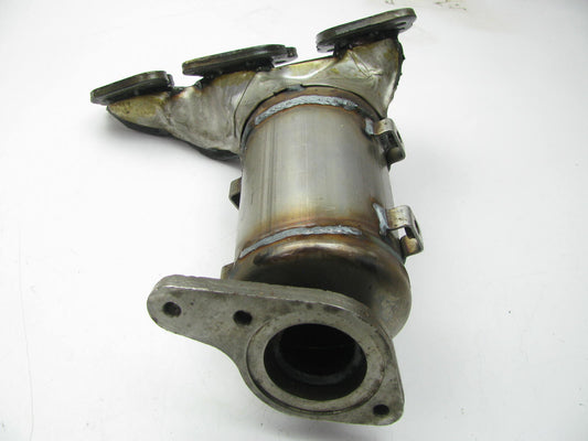 Walker 16413 Rear Direct Fit EPA Compliant Catalytic Converter & Manifold