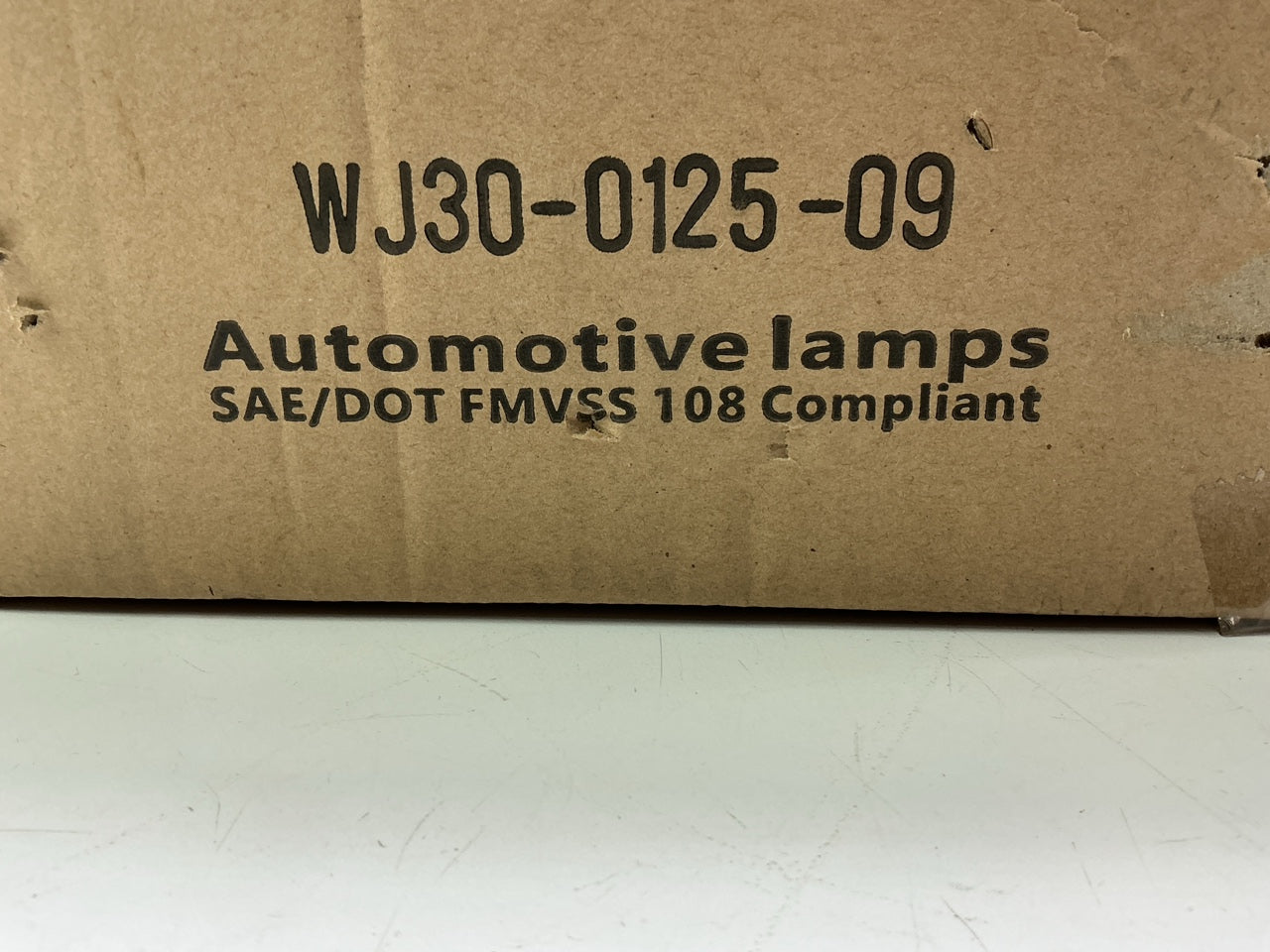 Winjet WJ30-0125-09 Fog Light Lamp Set (Clear) 1999-02 Silverado, 00-06 Suburban