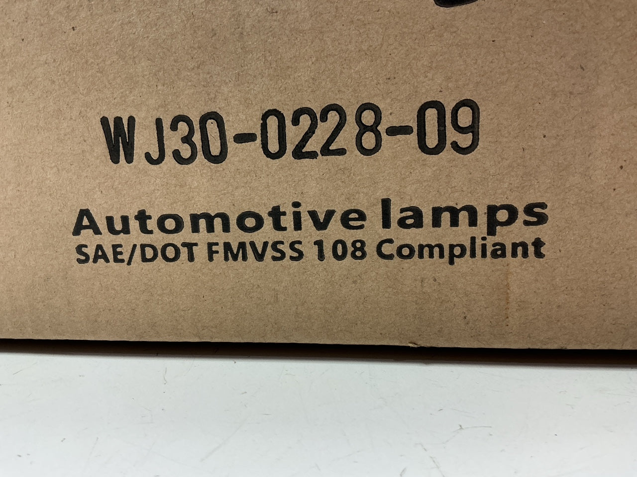 Winjet WJ30-0228-09 Fog Light Lamp Set W/ Wiring (Clear) For 2011-2012 Corolla