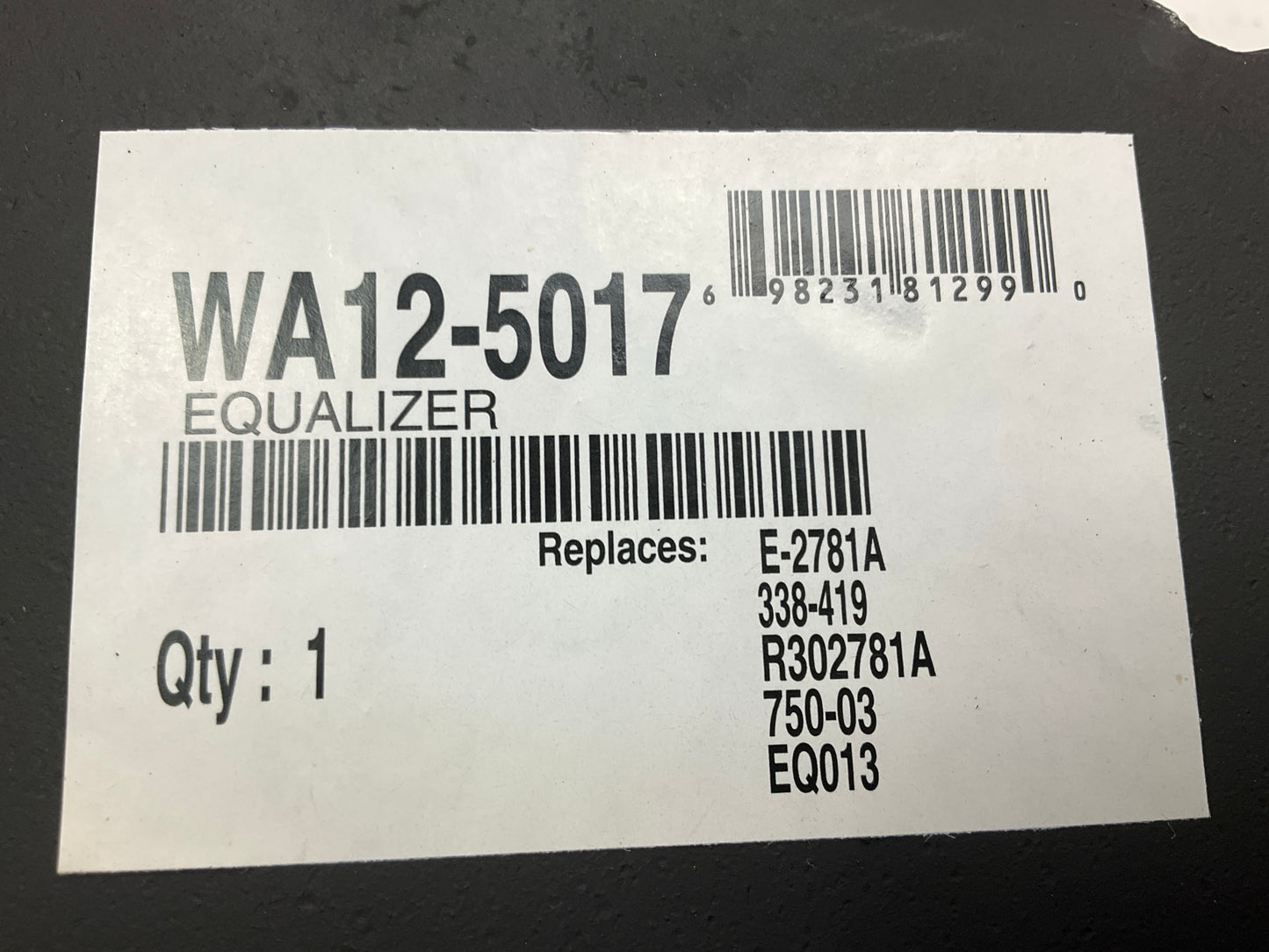 (2) World American WA12-5017 Hutchens Equalizer Beams, 16'' Long, 3-1/4'' Bushing