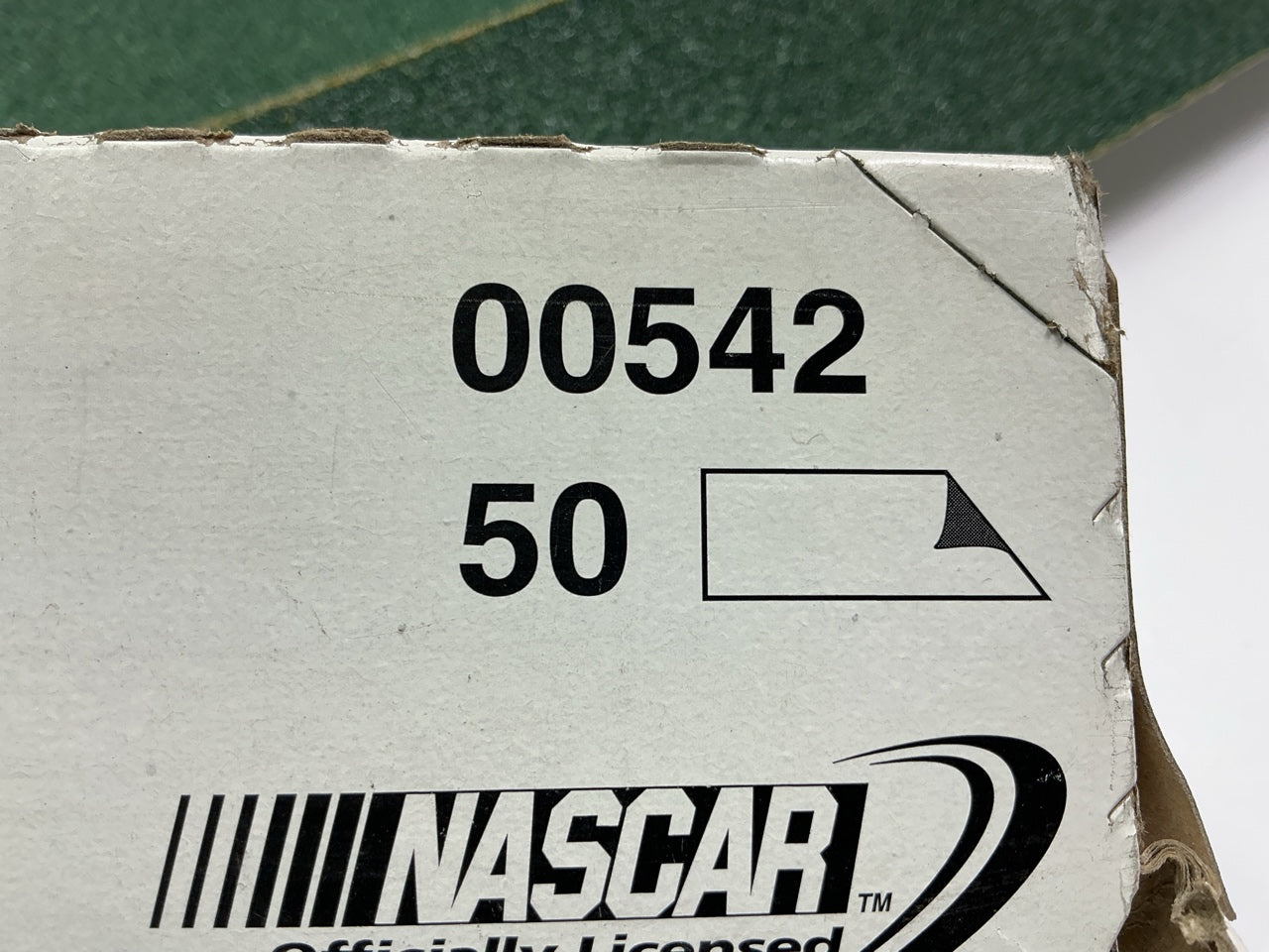 3M 00542 Green Corps Hookit 2.75''x16.5'' 40 Grit File Sandpaper Sheet - 50 / Box