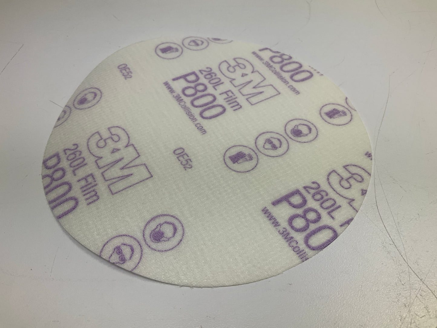 3M 00970 Hookit 6' P800 800 Grit Finishing Film Sanding Discs, 100 / Pack