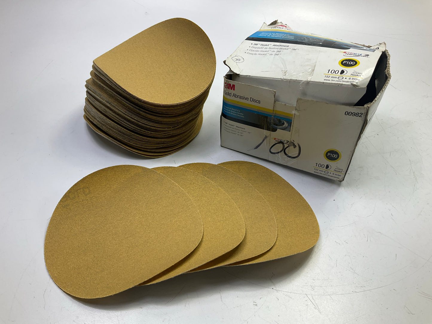 3M 00982 Gold Abrasive Hookit Sanding Disc 6'' P100 Grade - 70 Discs Total