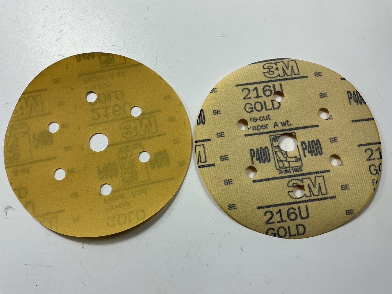 3M 01073 Hook And Loop Gold 6'' 400 Grit Dust Free Abrasive Sanding Disc 100 Pack