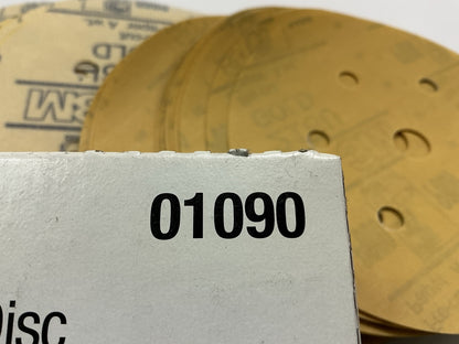 3M 01090 Hookit Gold 6'' P800A 800 Grit Dust-Free Paper Sanding Disc, 50 / Pack