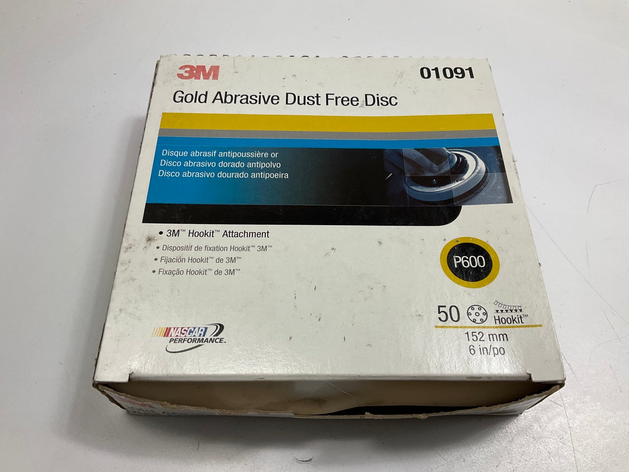 3M 01091 Hookit Gold Disc Dust Free 216U, P600, 6'' Sanding Discs -  50 / Box