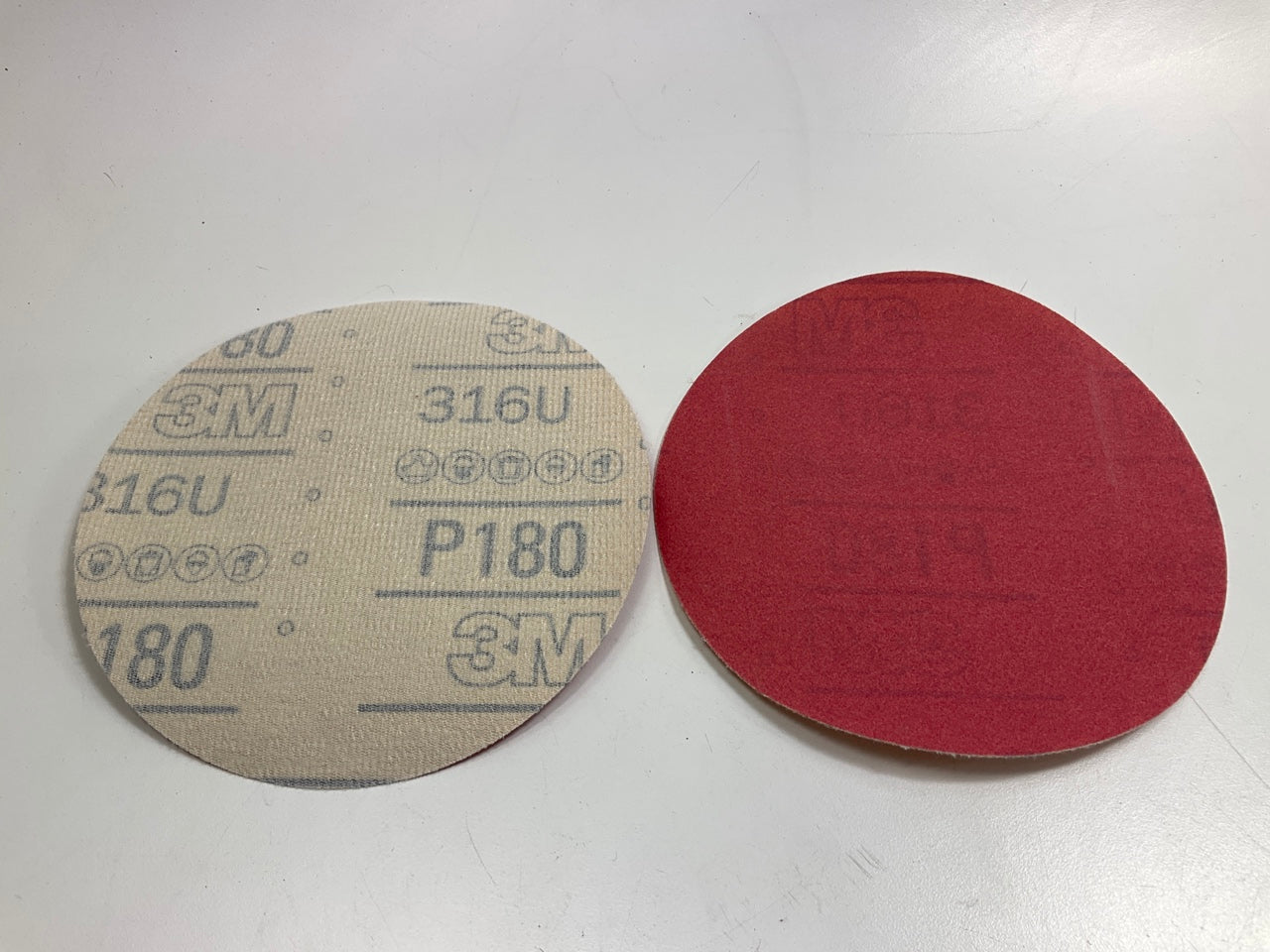 3M 01222 Red Abrasive Hookit Sanding Disc 6 Inch P180 Grit (50 Discs/Box)