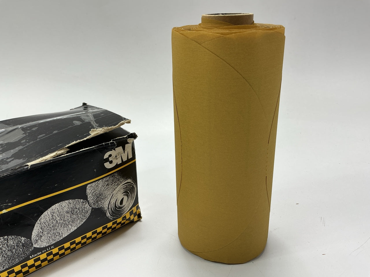 3M 01352 Stikit Gold 6'' P500 500 Grit Film Sanding Disc Roll, 125 Discs Total