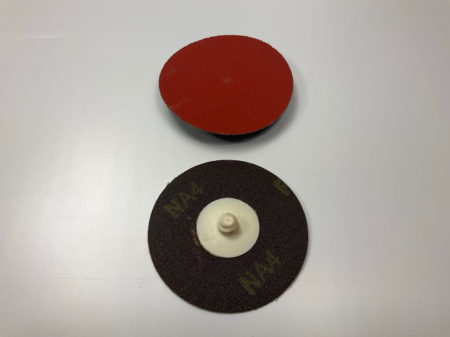 OPEN BOX - 12 Pack - 3M 01411 Roloc Brake Rotor Surface Discs 3'' 120 Grit