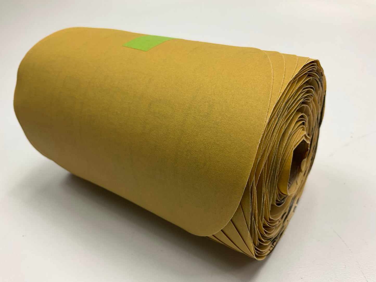 3M 01435 Automotive 6'' Stikit Gold Disc Roll  P320 Grit - 175 Discs Per Roll