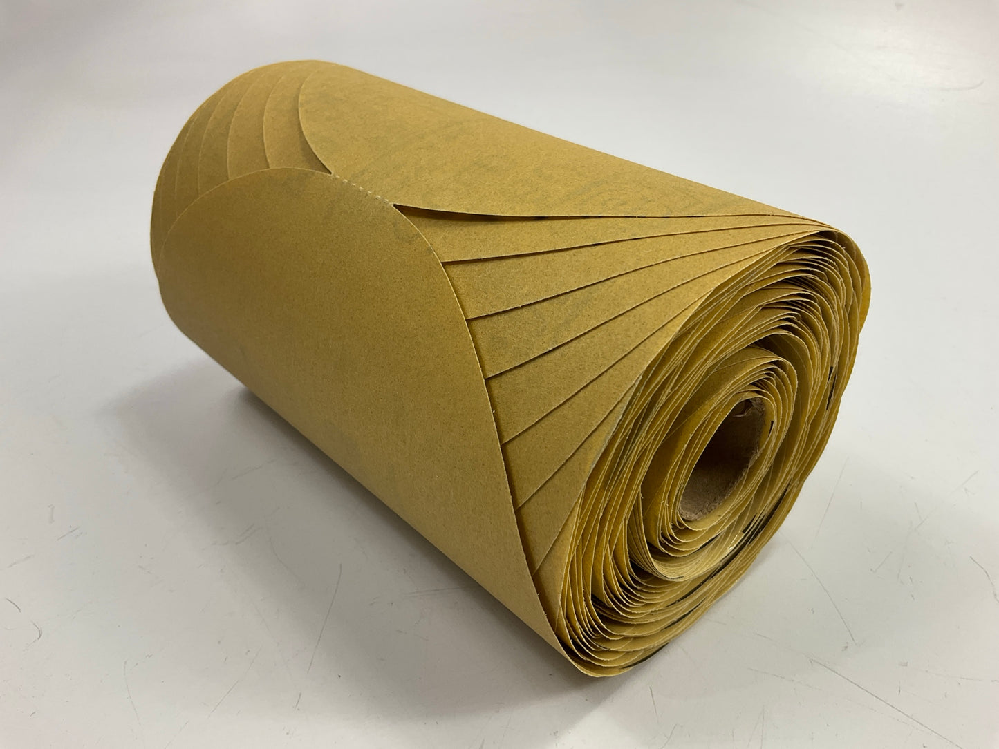 3M 01437 Stikit Gold Sanding Disc Roll, 6'' P240A 240 Grit, Roll Of 175 Discs