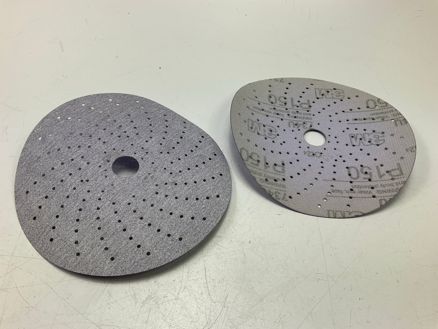 3M 01817 Purple Clean Sanding Hookit Disc, 6 Inch, P150 Grit - 50 Discs Per Box