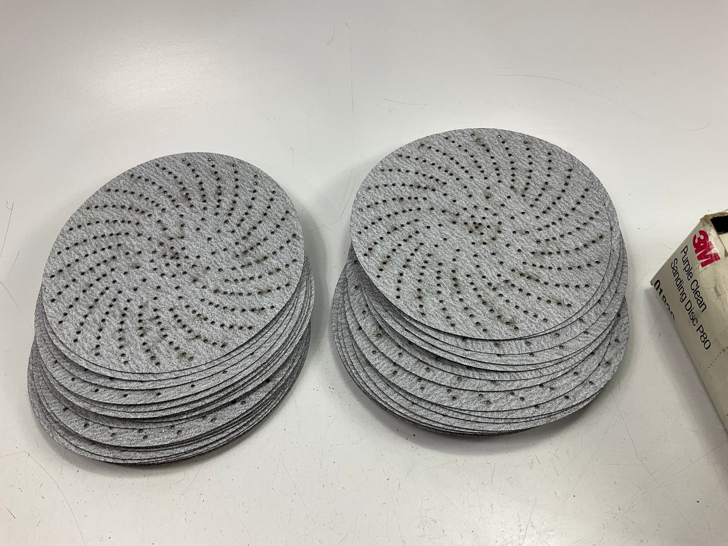 3M 01820 Purple Clean Sanding Hookit Disc 745I, 6'', P80 Grit, Box Of 50 Discs
