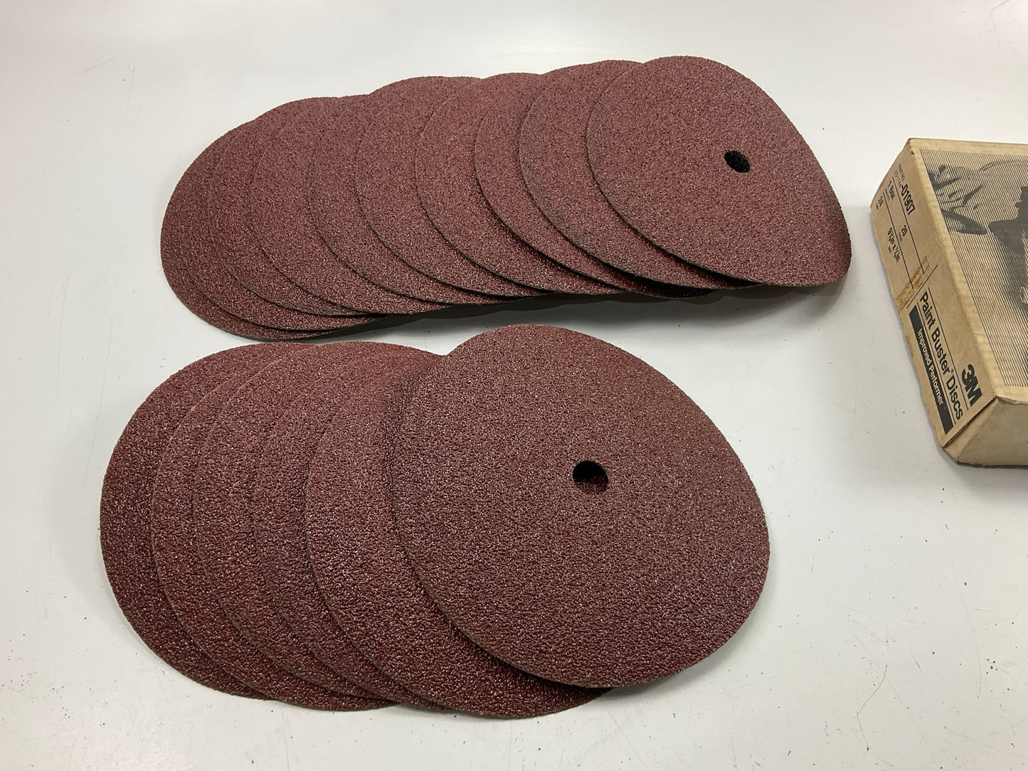 (16) 3M 01907 24 Grit Paint Buster Removal Grinding Sanding Discs 9-1/8''X7/8''