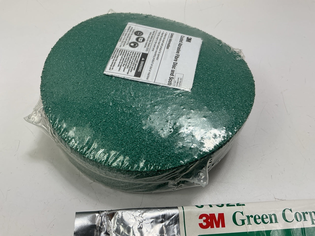 3M 01922 36 Grit 7'' X 7/8'' Coated Abrasive Grinding Discs, Fibre, 20 Discs Total