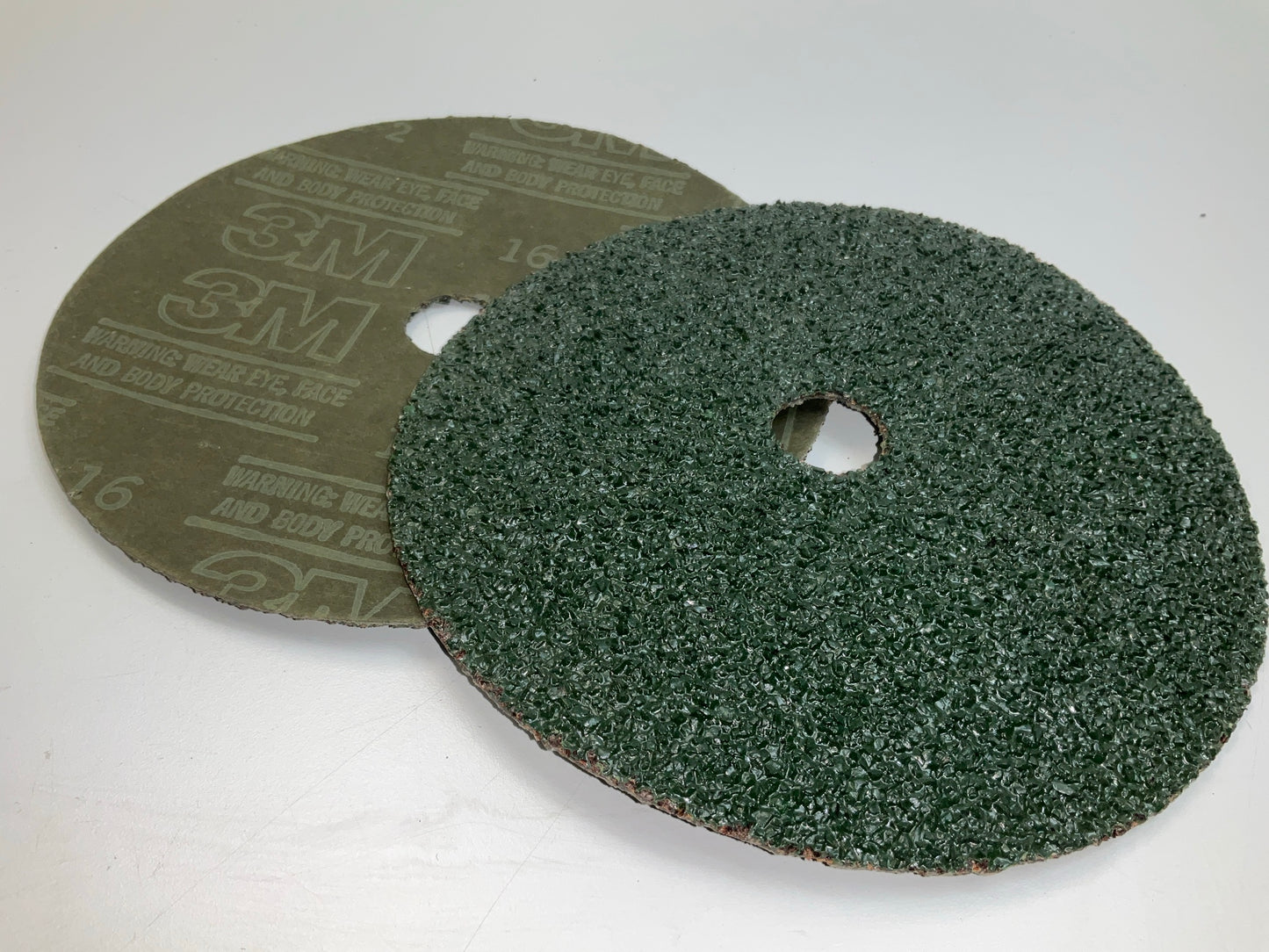 (11) 3M 01924 Green Corps 7'' X 7/8'' Grinding Sanding Fibre Discs, 16 Grade Grit