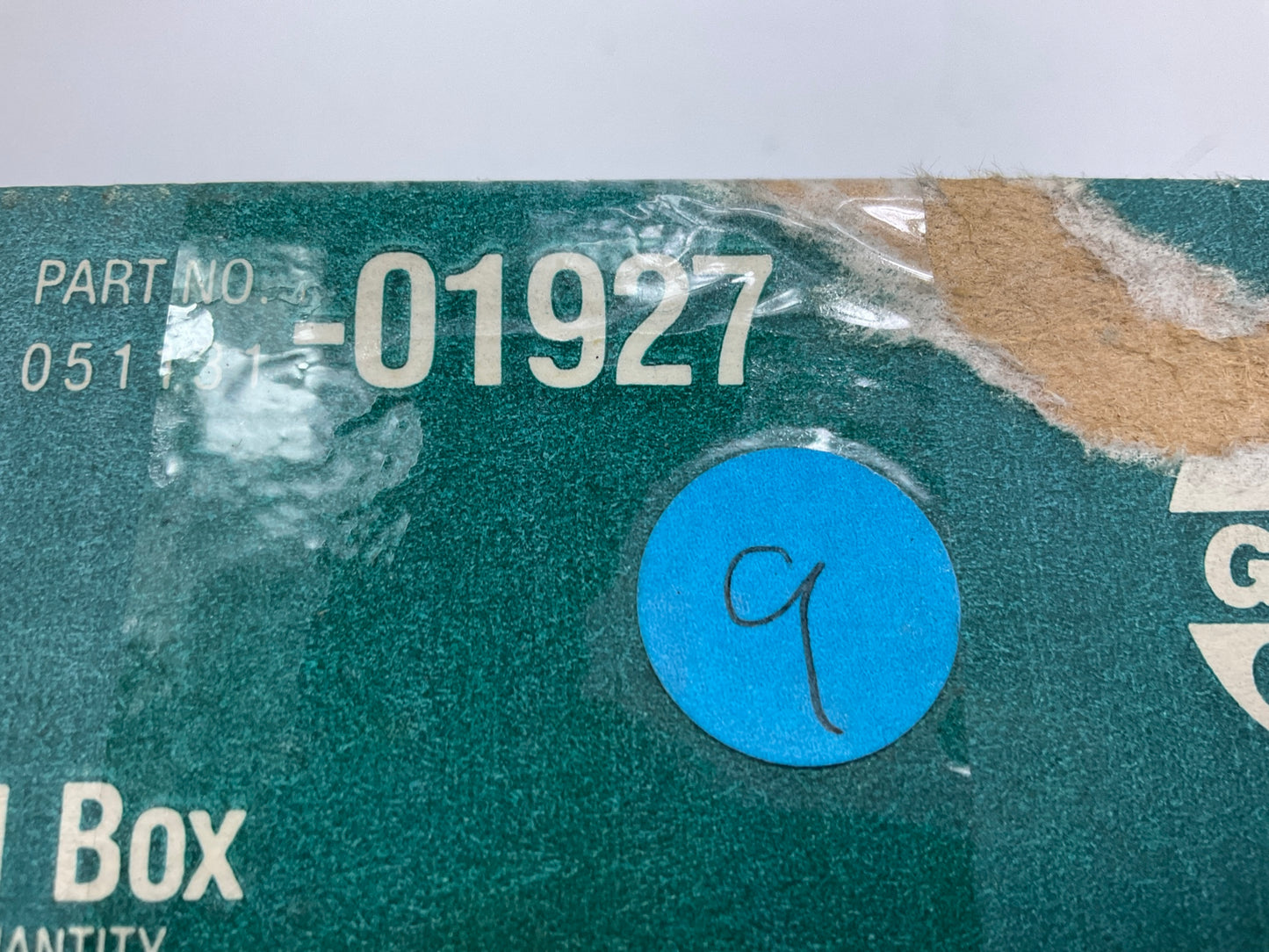 3M 01927 50 Grit Green Corps Fibre 9'' Sanding Disk - 9 Discs Total, As Shown