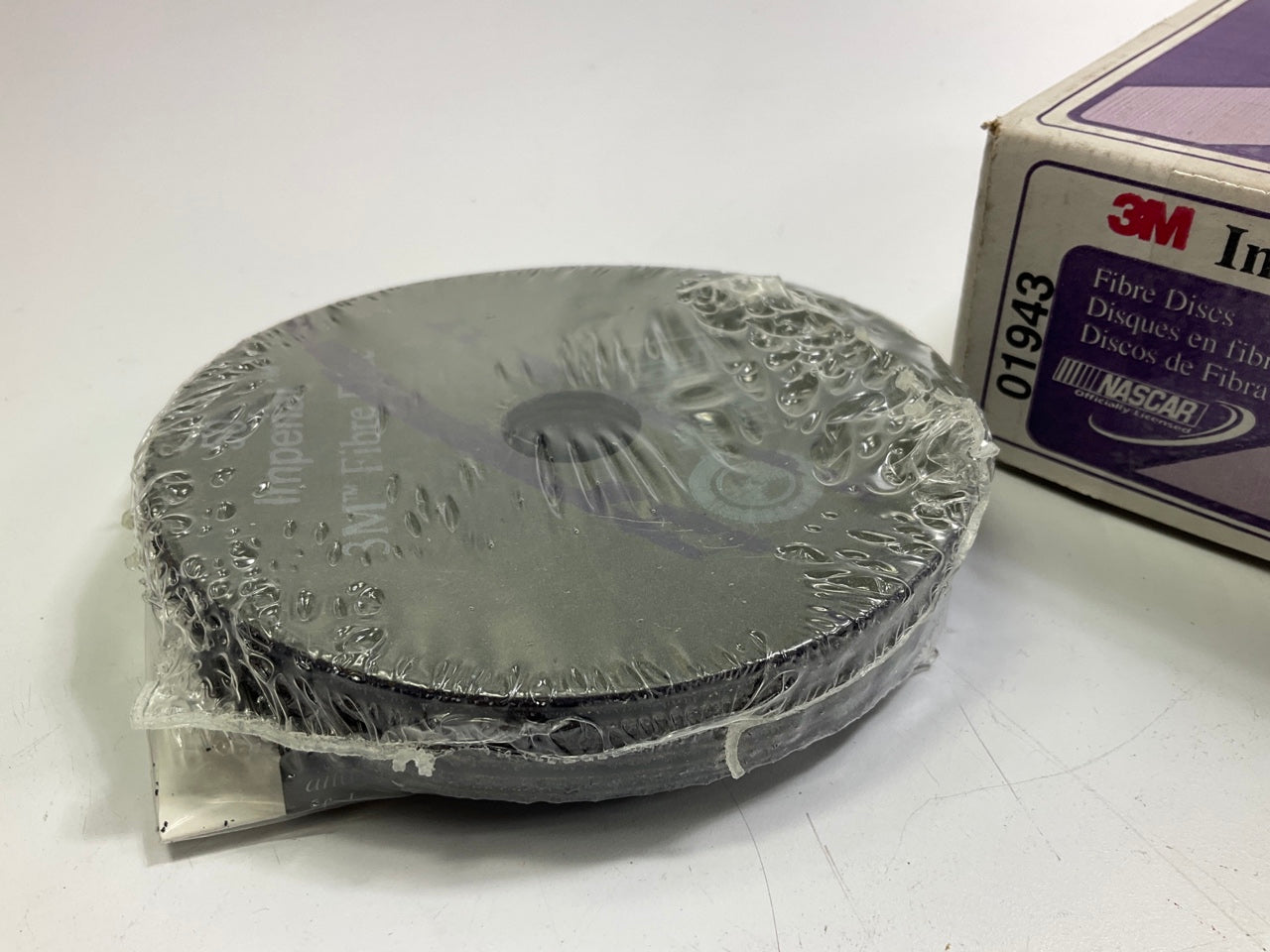 3M 01943 Imperial 5'' X 7/8'' 50 Grit Fiber Disc - 10 / Pack