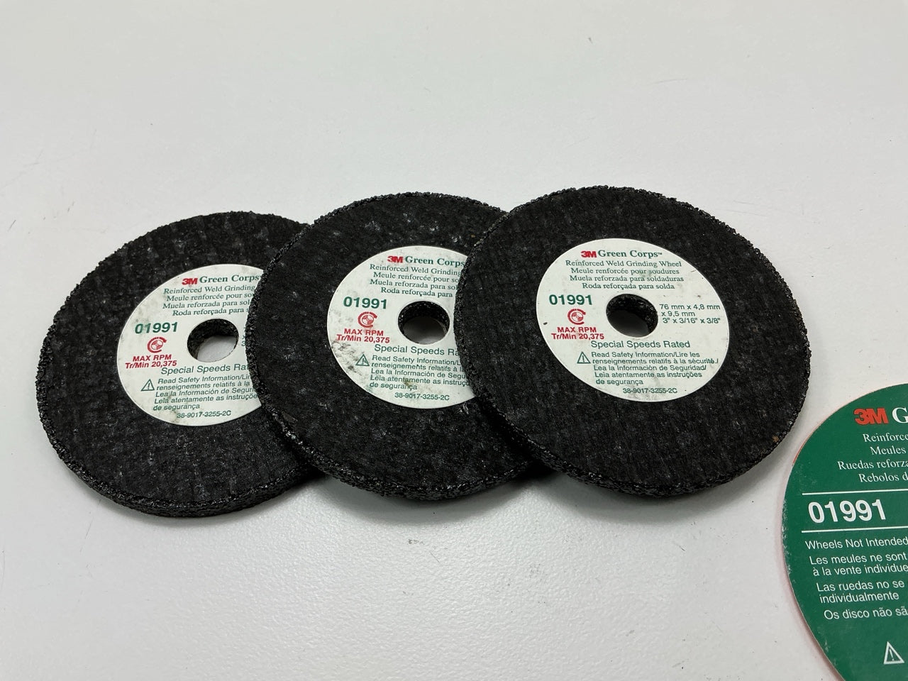 (3) 3M 01991 Green Corps Reinforced Weld Grinding Wheel 3'' X 0.22'' X 3/8''