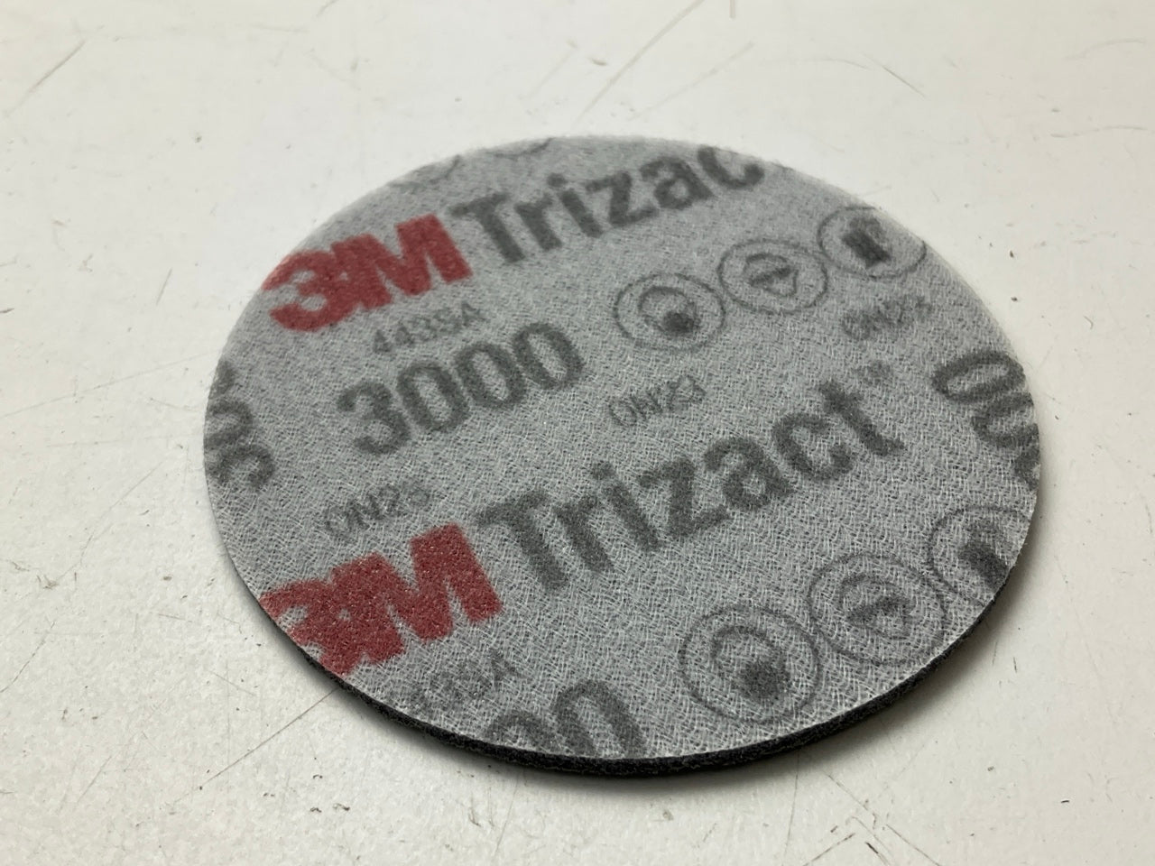 3M 02087 Trizact Hookit 3'' P3000 Grit Foam Disc Automotive 15 Discs / Box