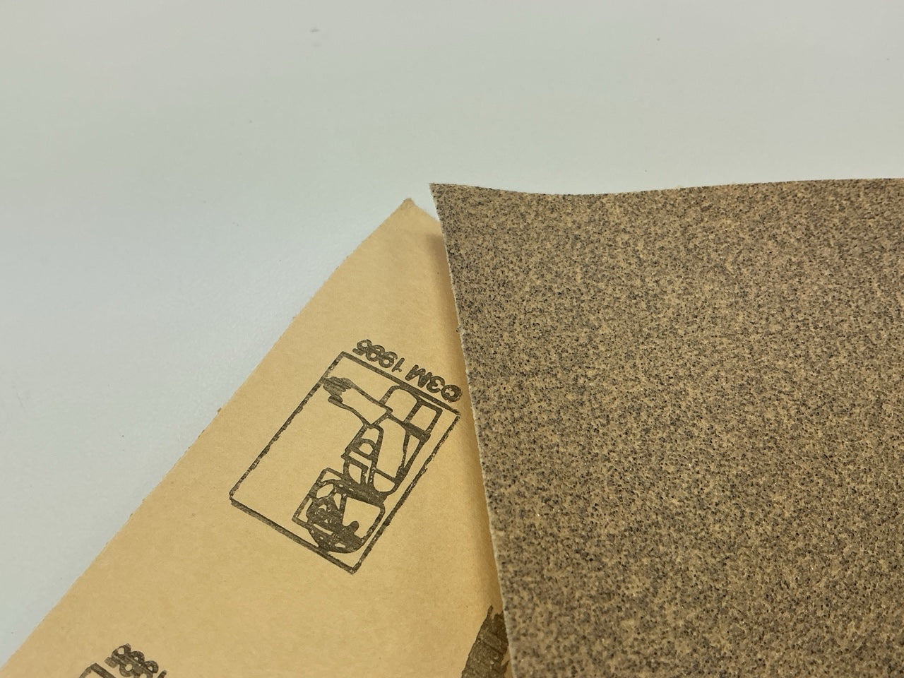 3M 02115 Sandpaper Sheet 9'' X 11'' Abrasive Sanding Sheet 80 Grit, 50 / Box