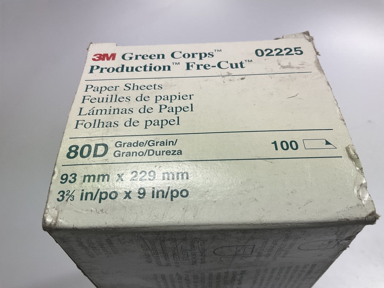 100 3M 02225 Green Corps Production Resin Sandpaper Sheets, 80D Grit, 3-2/3''x9''