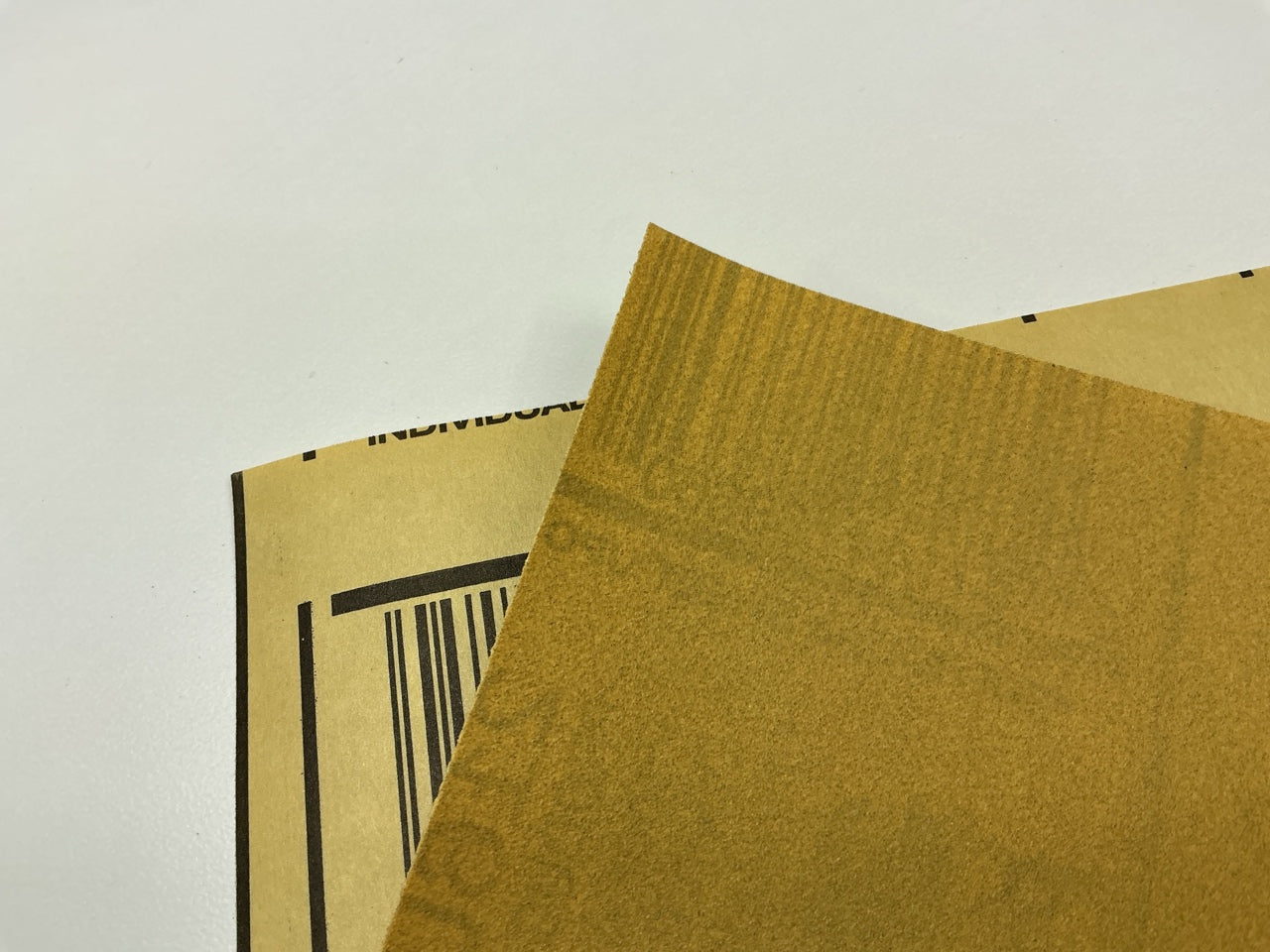 3M 02545 Gold Abrasive Sandpaper Sheet, P180 Grade 180 Grit, 9'' X 11'', 50 Sheets
