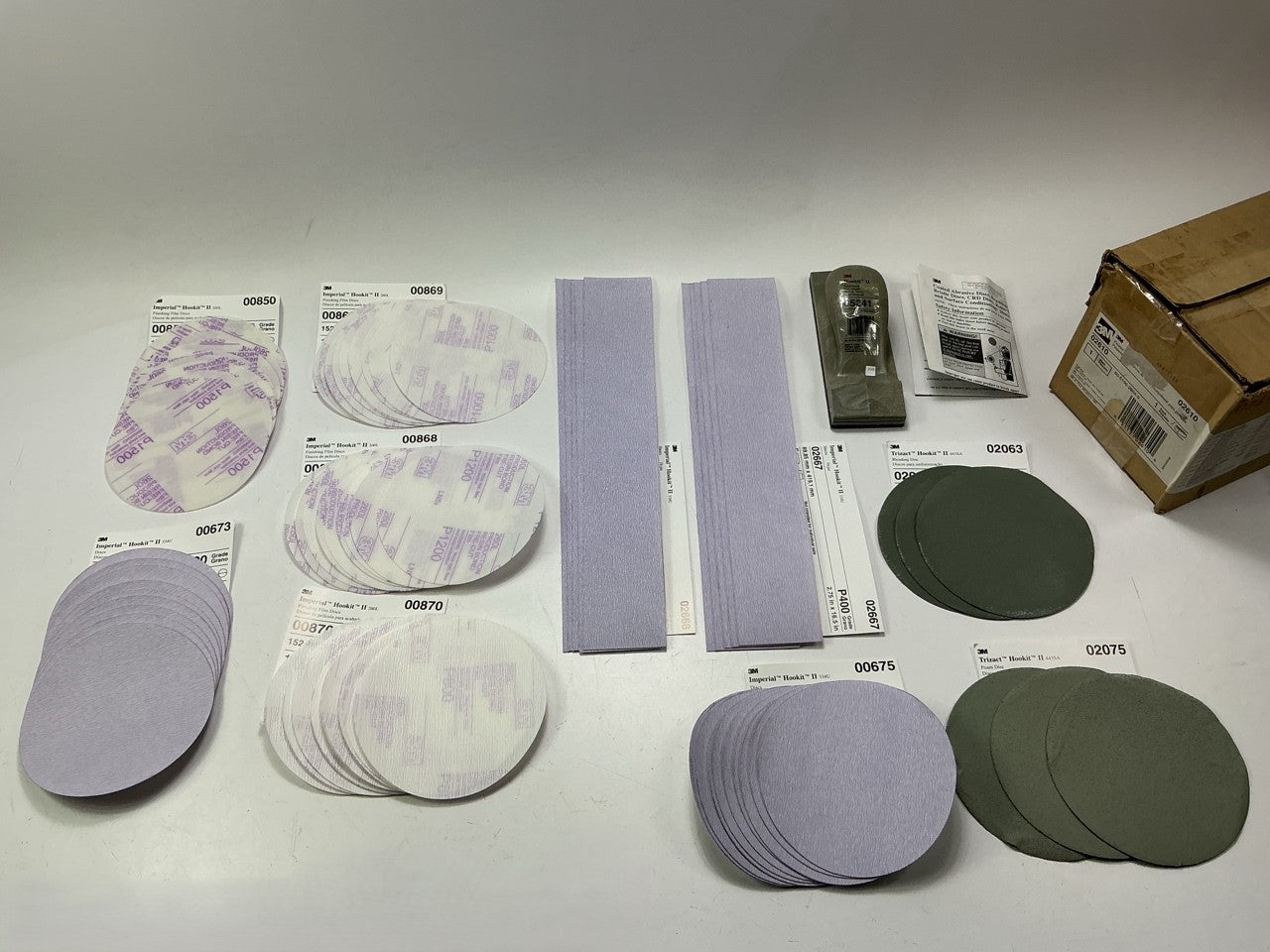 INCOMPLETE 3M 02610 Sanding Disc & Sandpaper Sheets Starter Pack & Hand Block