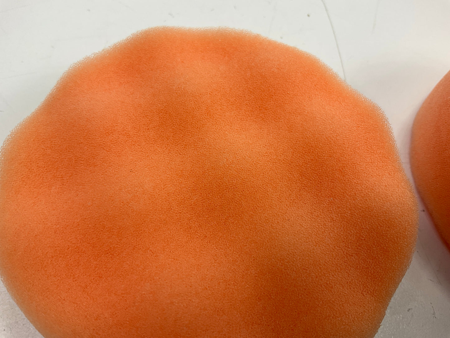3M 02648 Finesse-it Orange Buffing Pad - 3-1/4 '' - Hook-and-Loop - QTY 8 Pads