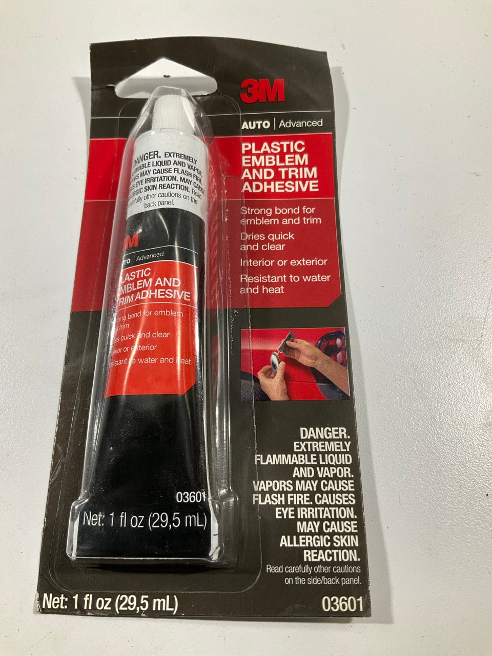 3M 03601 Plastic Emblem And Trim Adhesive 1 Oz. Tube Type 2