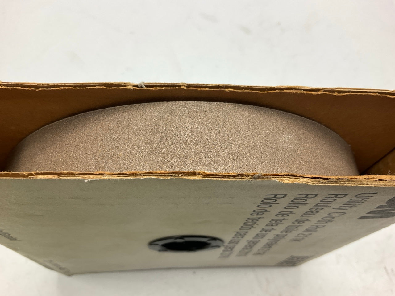3M 05005 Cloth Utility Roll 1'' X 50 Yd, 220J 220 Grit