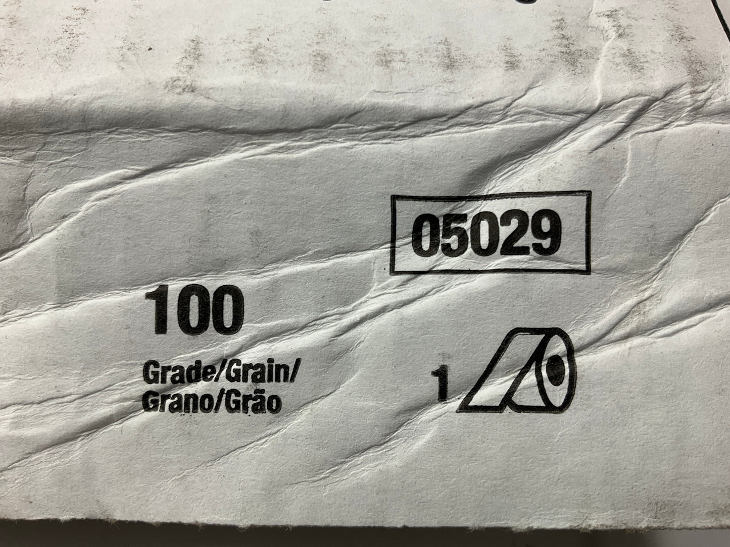 3M 05029 211K Coated Aluminum Oxide Shop Roll, J Weight, 1-1/2 In Width X 50 Yd