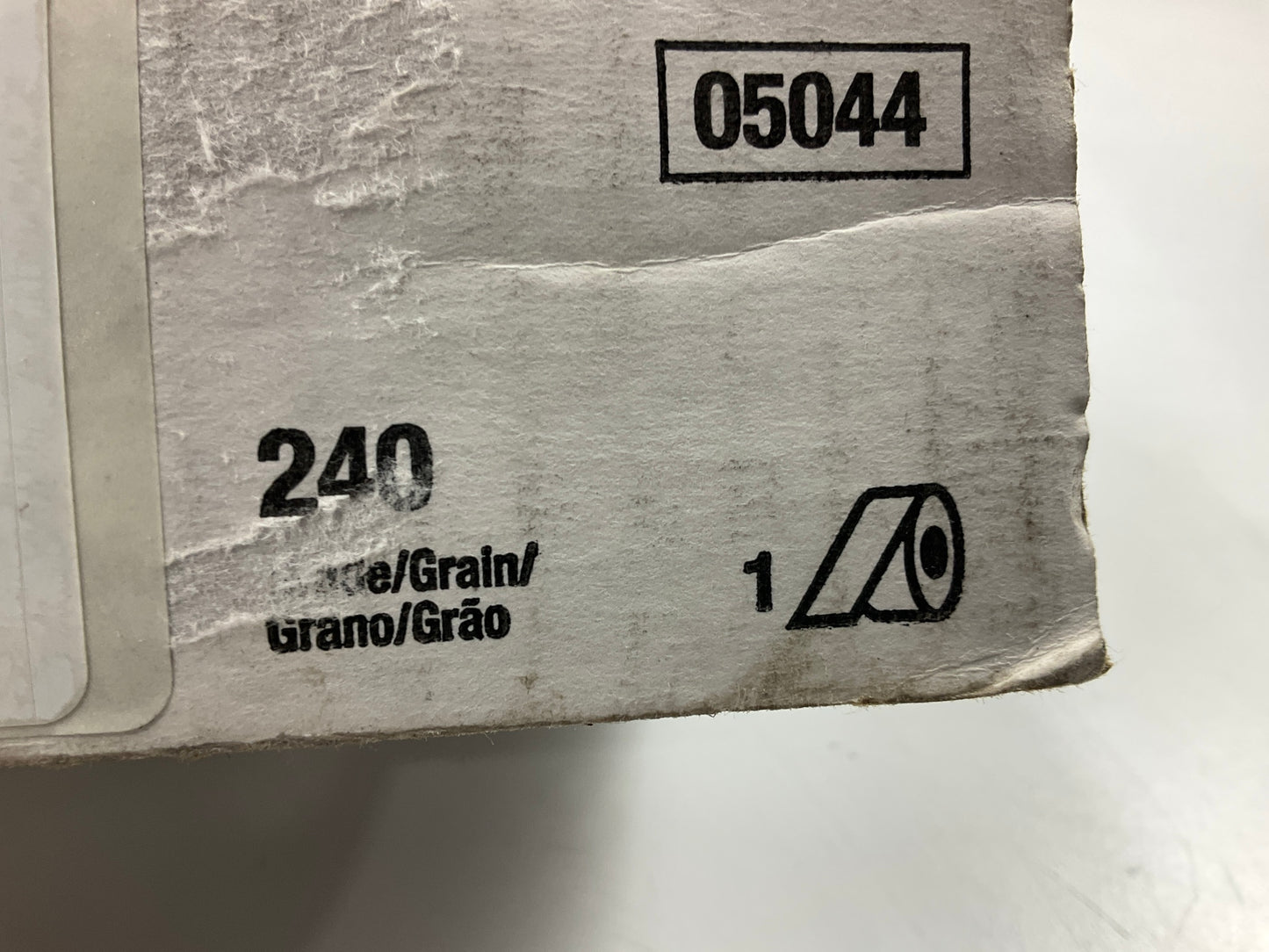 3M 05044 Utility Cloth Sanding Roll 2'' X 50 Yard 211k 240 Grit