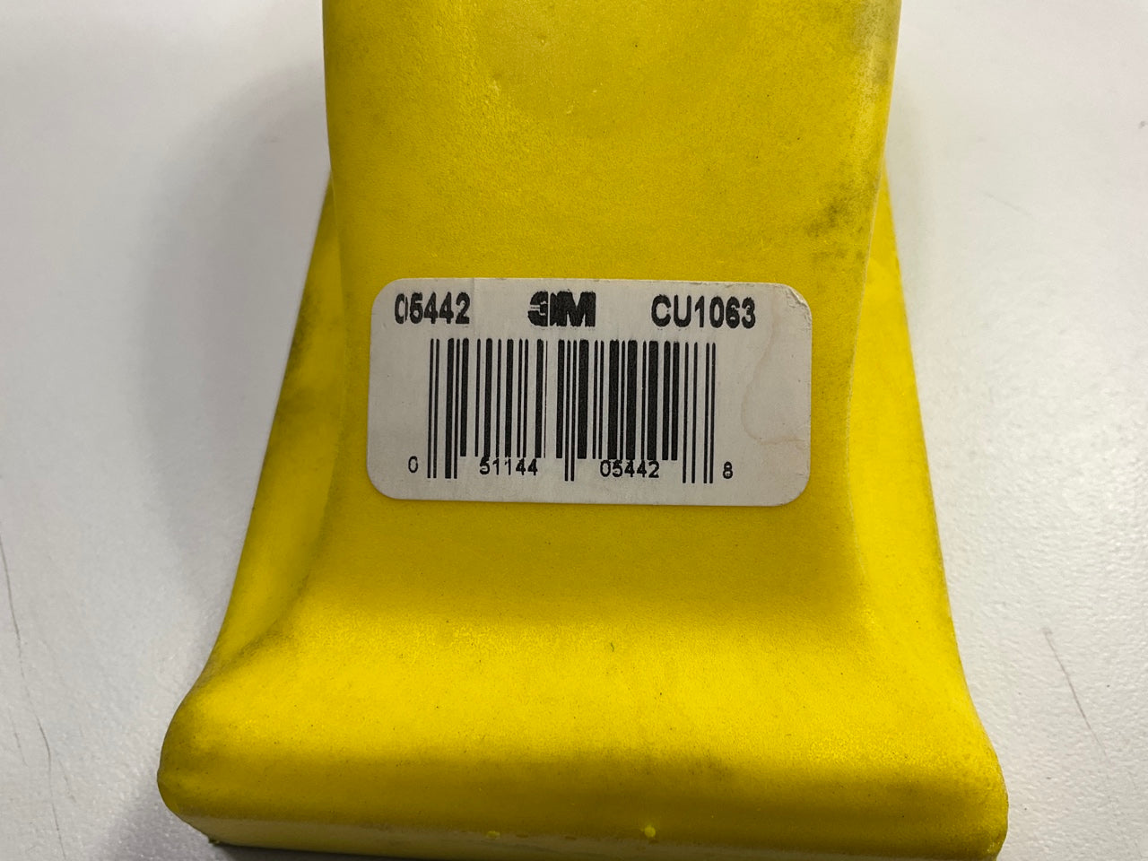 3M 05442 2-3/4'' X 5'' Stikit Soft Hand Sanding Block - Vinyl Face For PSA