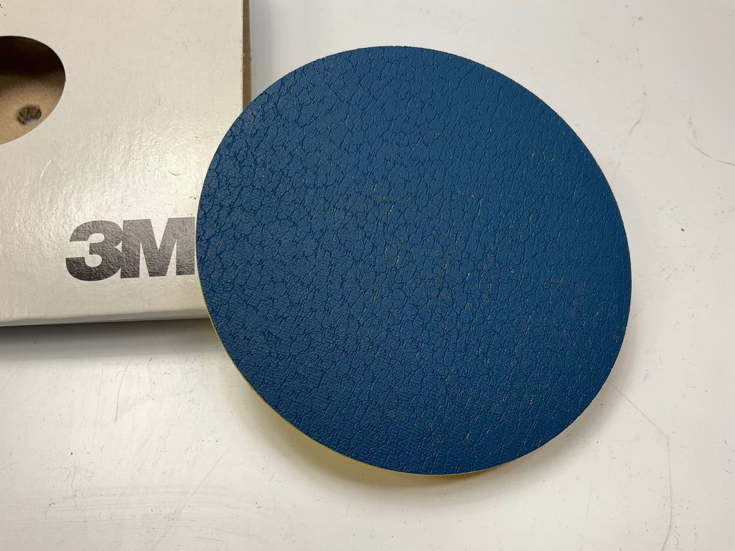 3M 05575 Stikit Disc Backing Pad 5'' X 3/4'' X 5/16'' For Buffing And Sanding