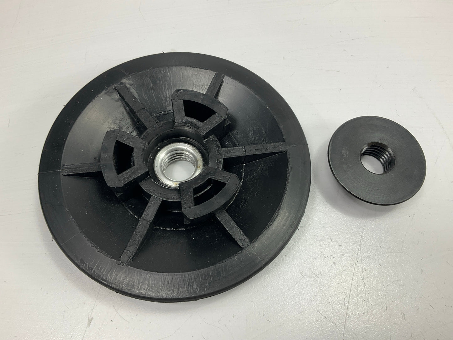 3M 05633 Paint Buster Hub And Retainer Nut