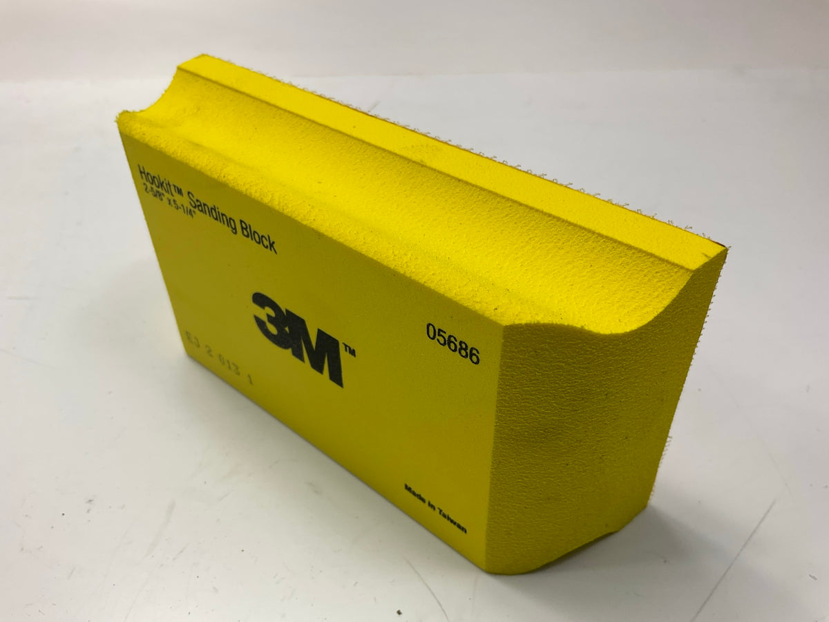 3M 05686 2-5/8'' X 5-1/4'' Hookit Hand Sanding Block