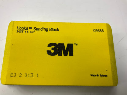 3M 05686 2-5/8'' X 5-1/4'' Hookit Hand Sanding Block
