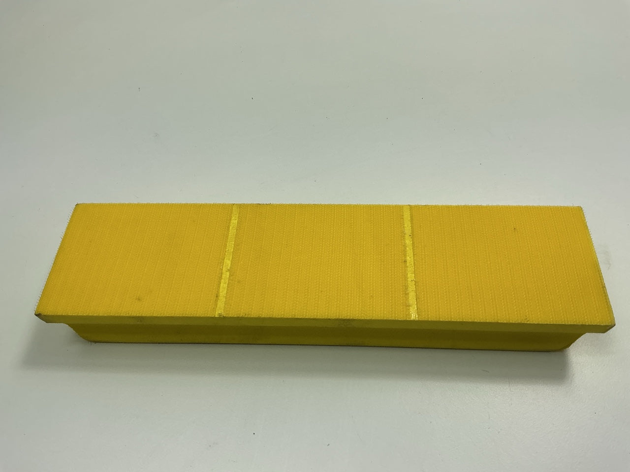 3M 05687 Hookit Auto Body Hand Sanding Block - 2-5/8'' X 10-3/4''
