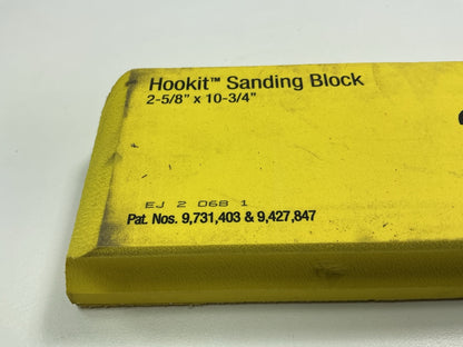 3M 05687 Hookit Auto Body Hand Sanding Block - 2-5/8'' X 10-3/4''