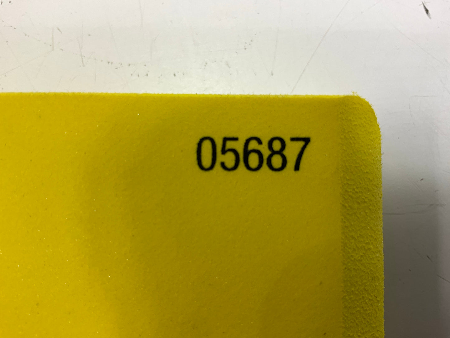3M 05687 Hookit Auto Body Hand Sanding Block - 2-5/8'' X 10-3/4''
