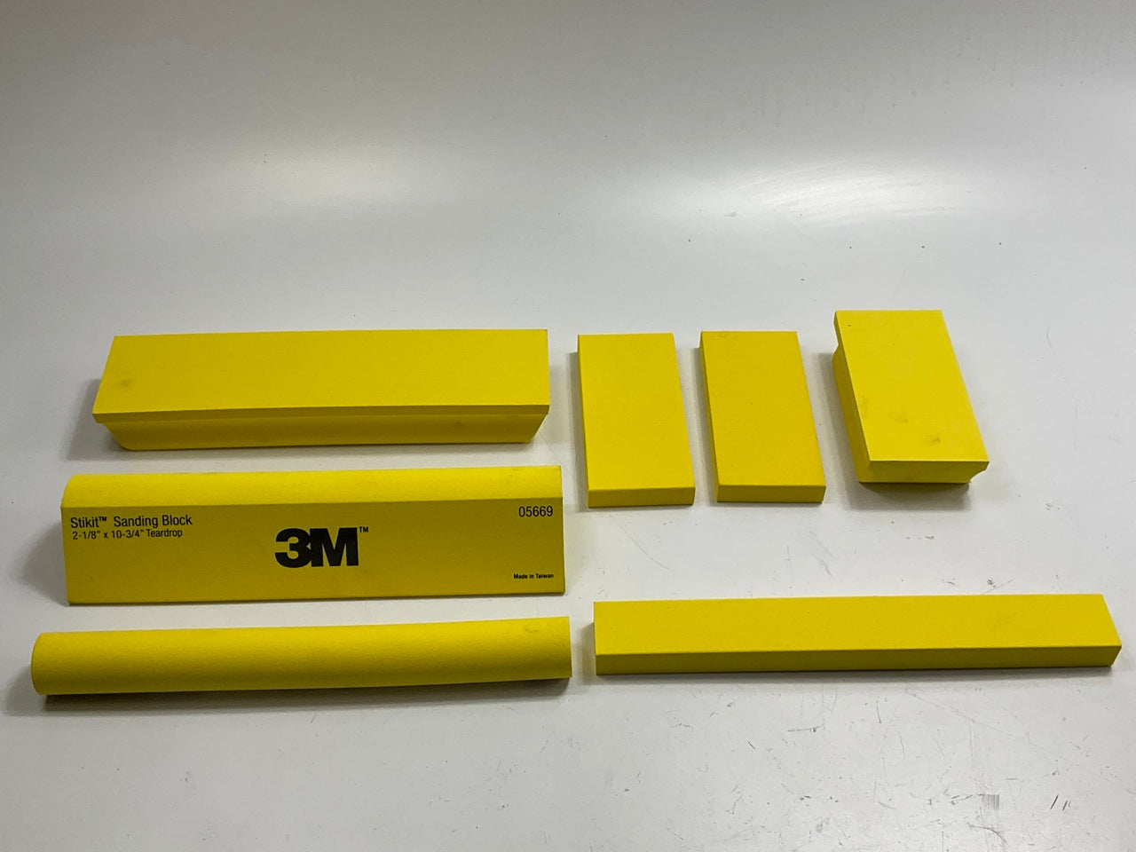 3M 05692 Stikit Sanding Block Kit, PSA Attachment, 7 Blocks Total