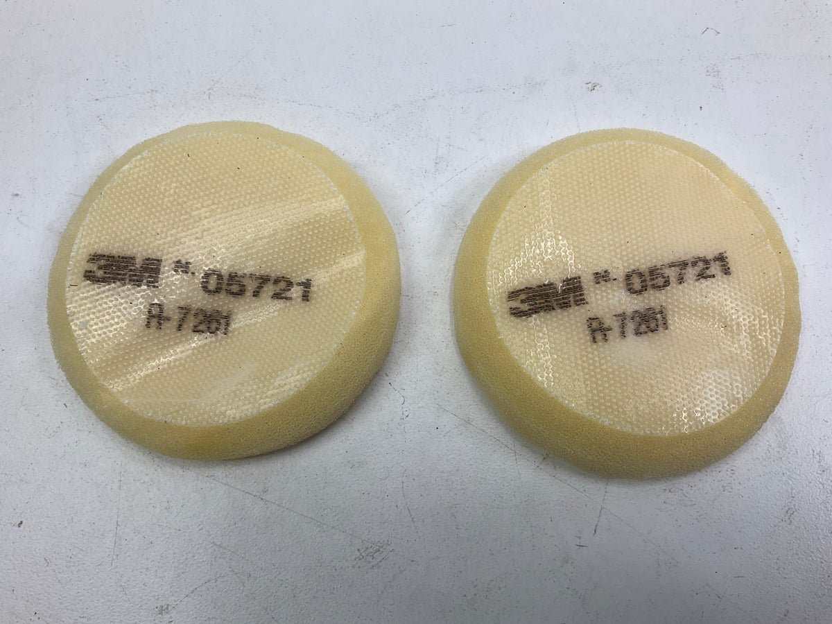 3M 05721 Perfect-It Hookit Foam Compounding Pad 3'' Single Sided, 2 / Pack