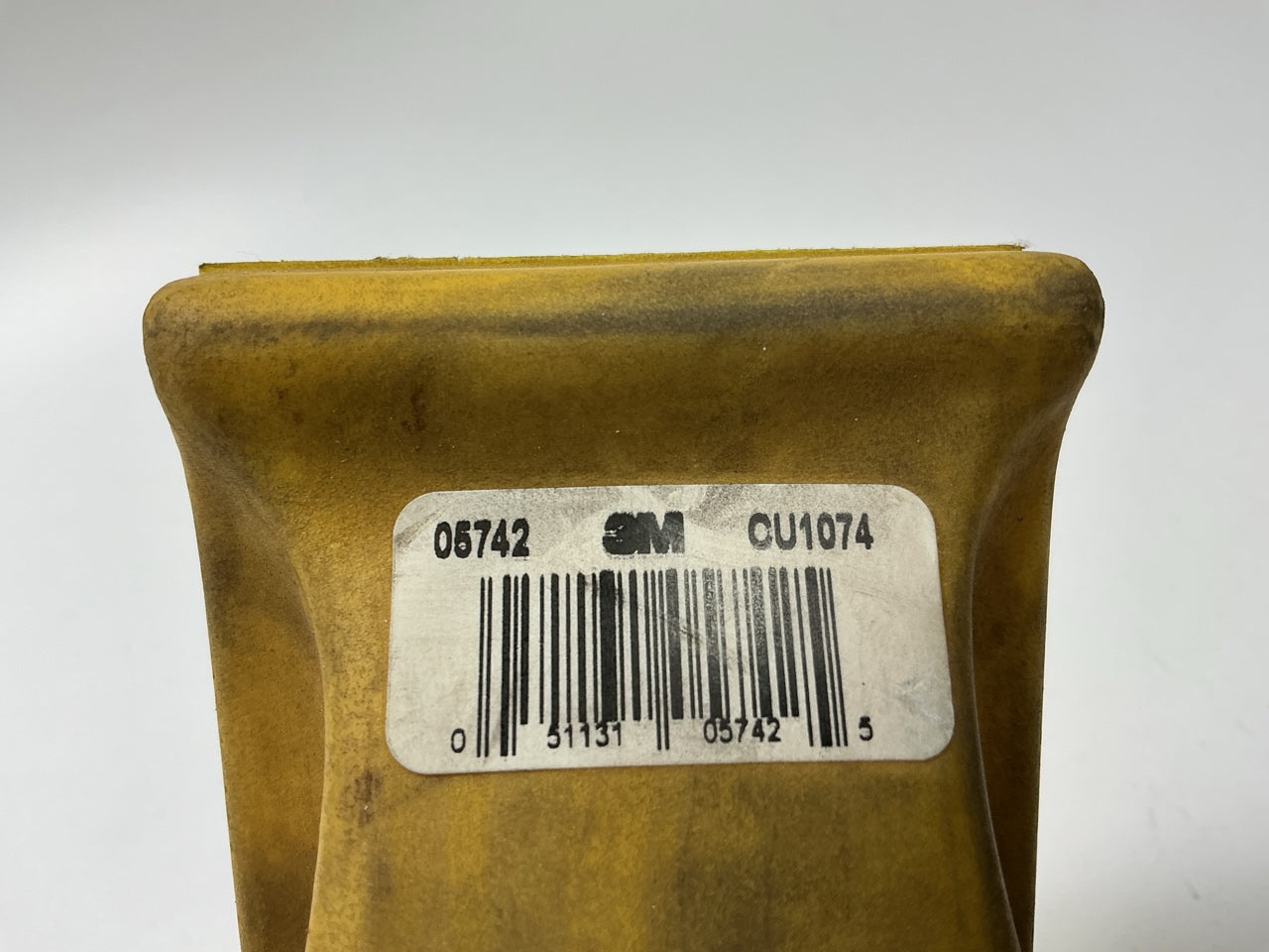 DIRTY FROM STORAGE SEE PHOTOs 3M 05742 Hookit Soft Hand Sanding Block, 2-3/4''x5''