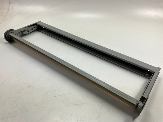 3M 05912 Welding And Spark Deflection Paper Roll Dispenser