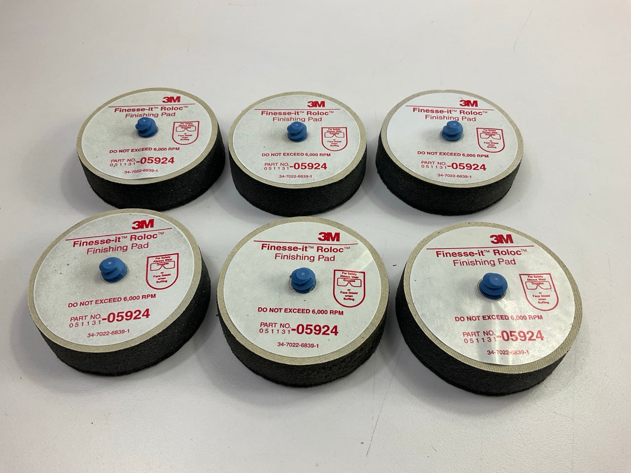3M 05924 Finesse-it Roloc 3'' Finishing Pad, Pack Of 6
