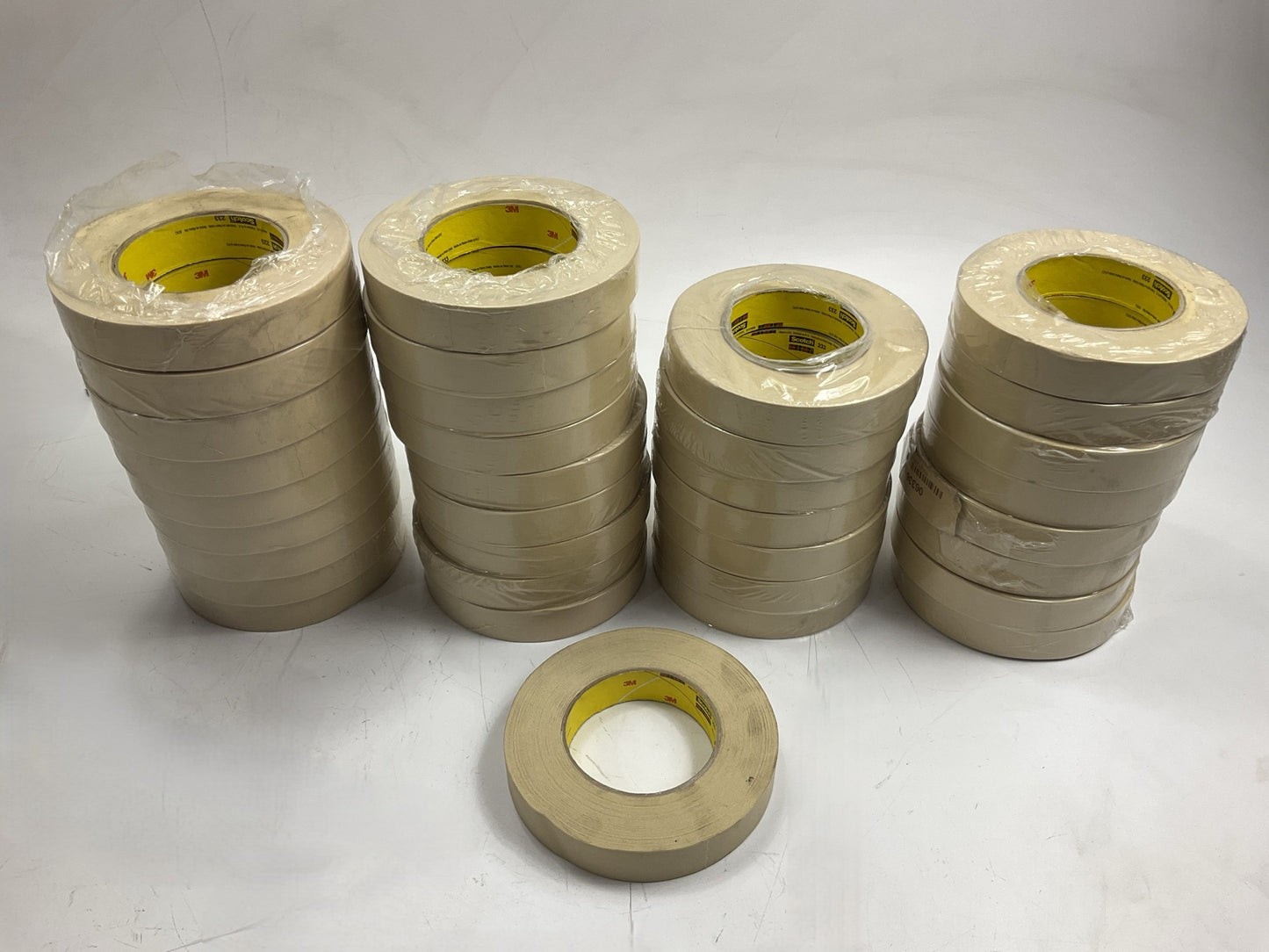 (34) 3M 06336 Automotive Refinish Masking Tape 233, 0.94'' X 60 Yard Each Roll